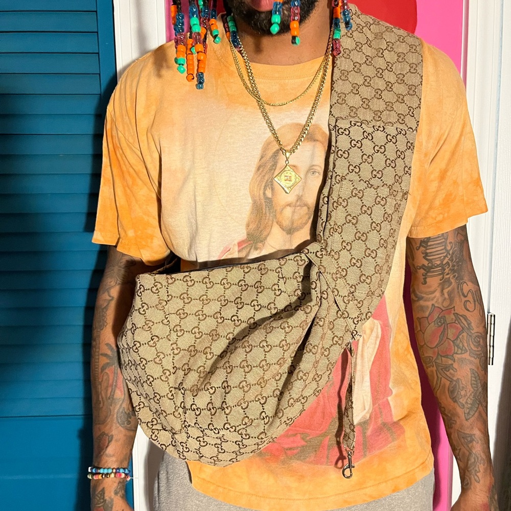 Pet sling carrier with cell phone pocket